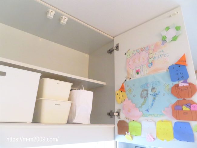 【子どもの作品】折り紙や絵を飾るなら扉の裏がおすすめです！その理由とは？